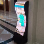 Curved led scherm voorbeeld maxvendo